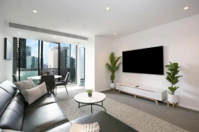 A Modern 2BR Apt with City Views FREE Parking